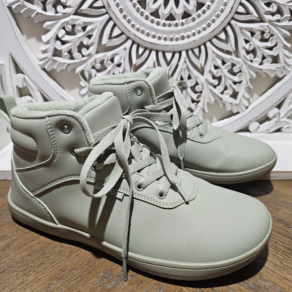 Hobibear Sage Green High-Top Sneakers /boots Mens 43 (Size 11)